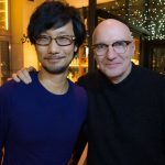 « Avec Midge Ure-san à Londres. Il m'a offert un vinyle unique au monde. » - Hideo Kojima
