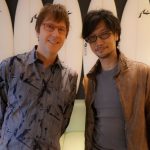« En voyage de dix jours à la recherche des dernières technologies avec Mark-san. Il s'agit d'un tour du monde !  » - Hideo Kojima