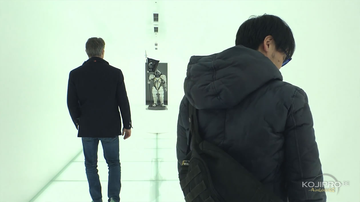 Mads Mikkelsen, Ludens et Hideo Kojima, dans le couloir d’entrée de Kojima Productions – Janvier 2017