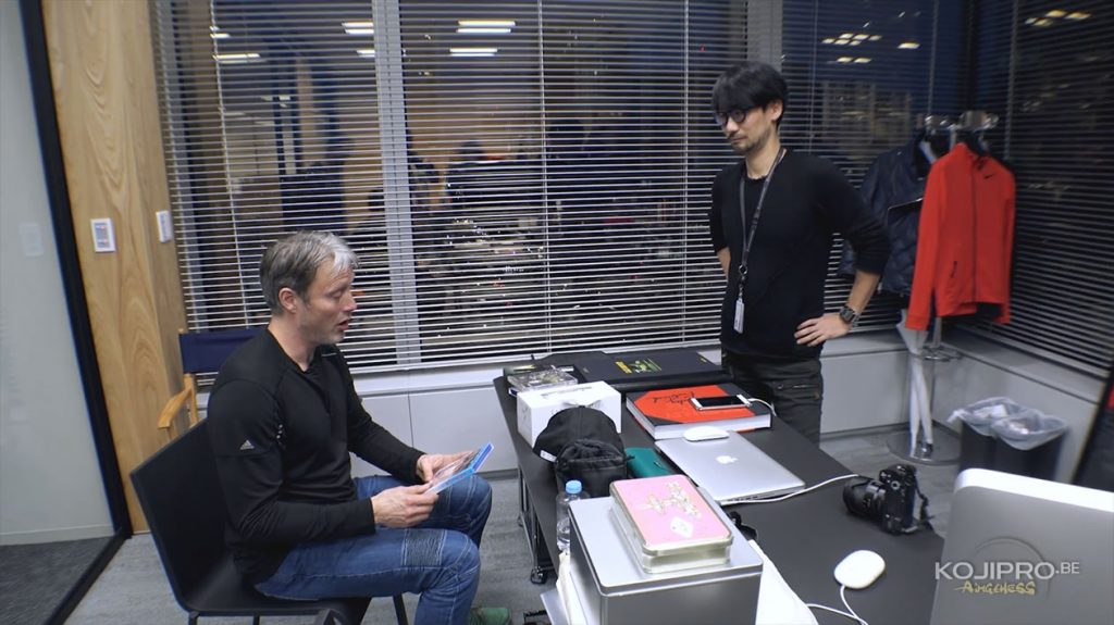 Mads Mikkelsen et Hideo Kojima, dans le bureau de ce dernier - Janvier 2017