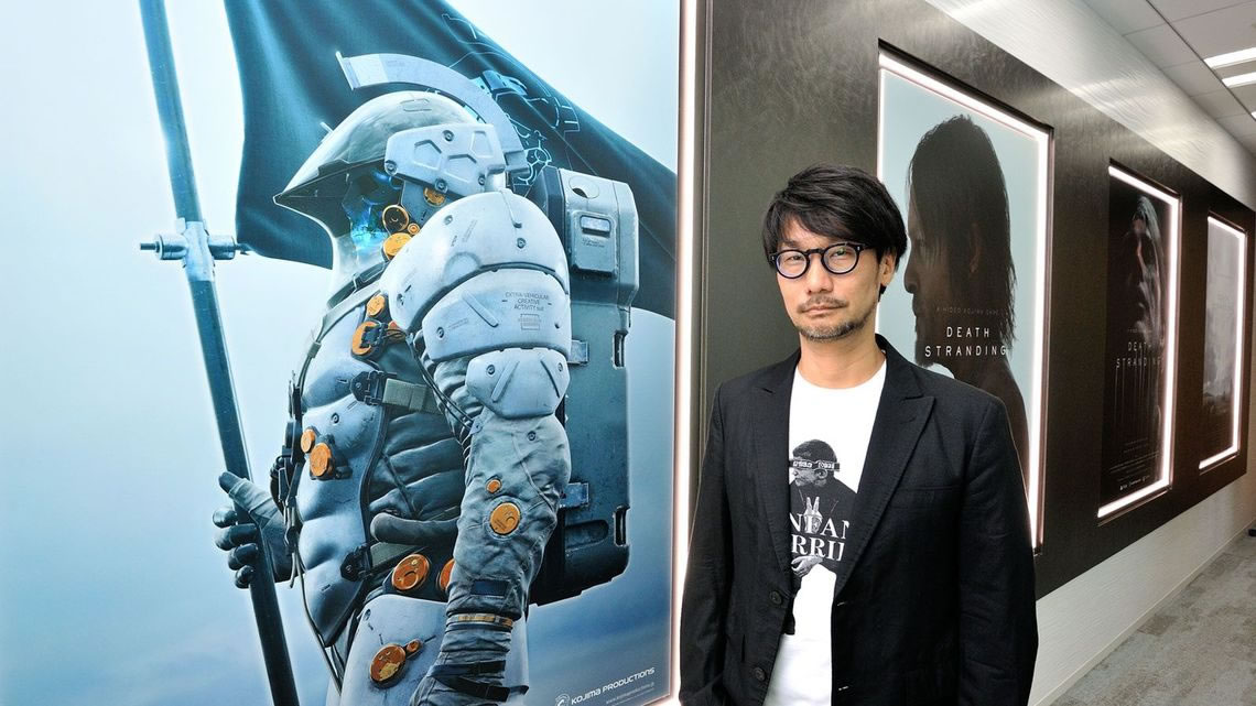 Hideo Kojima, dans le couloir de Kojima Productions, le 17 août 2017