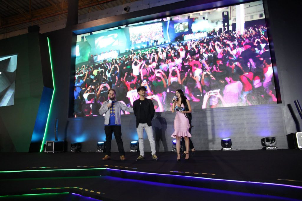 Hideo Kojima inaugure le Wall of Fame du Brasil Game Show, le 13 octobre 2017