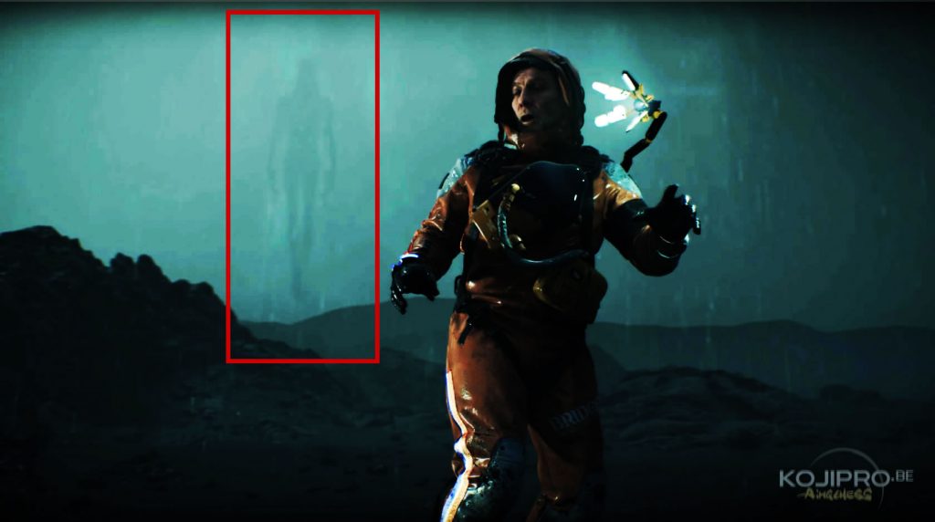 La troisième silhouette volante apparaît derrière le « troisième homme ».